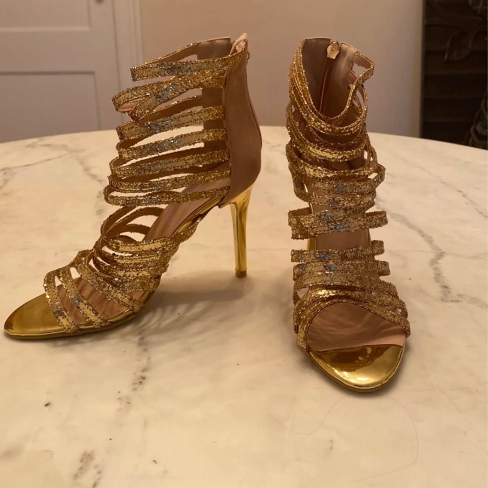 Metallic gold heel